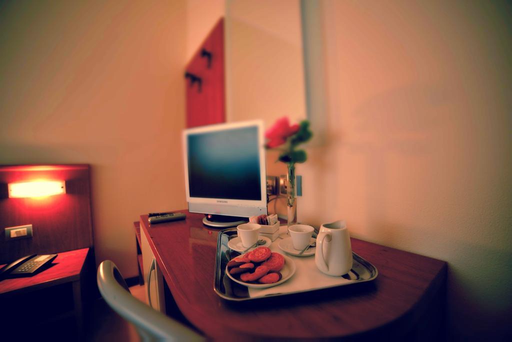 Leonardo Hotel Parma Luaran gambar