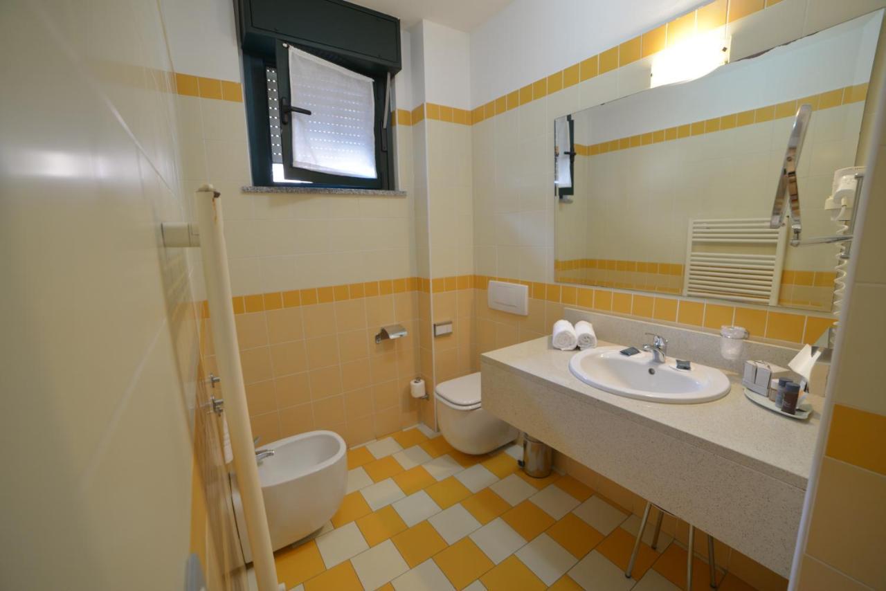 Leonardo Hotel Parma Luaran gambar
